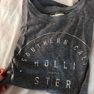 Hollister T shirt